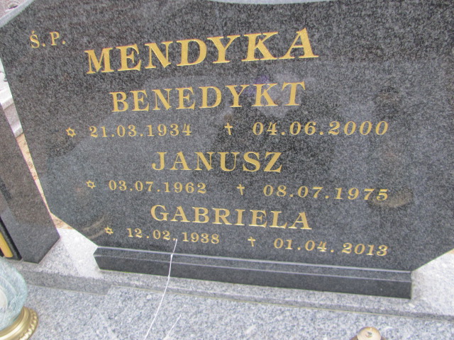 Gabriela MENDYKA- PAPIEROWSKA 1938 Toruń - Grobonet - Wyszukiwarka osób pochowanych