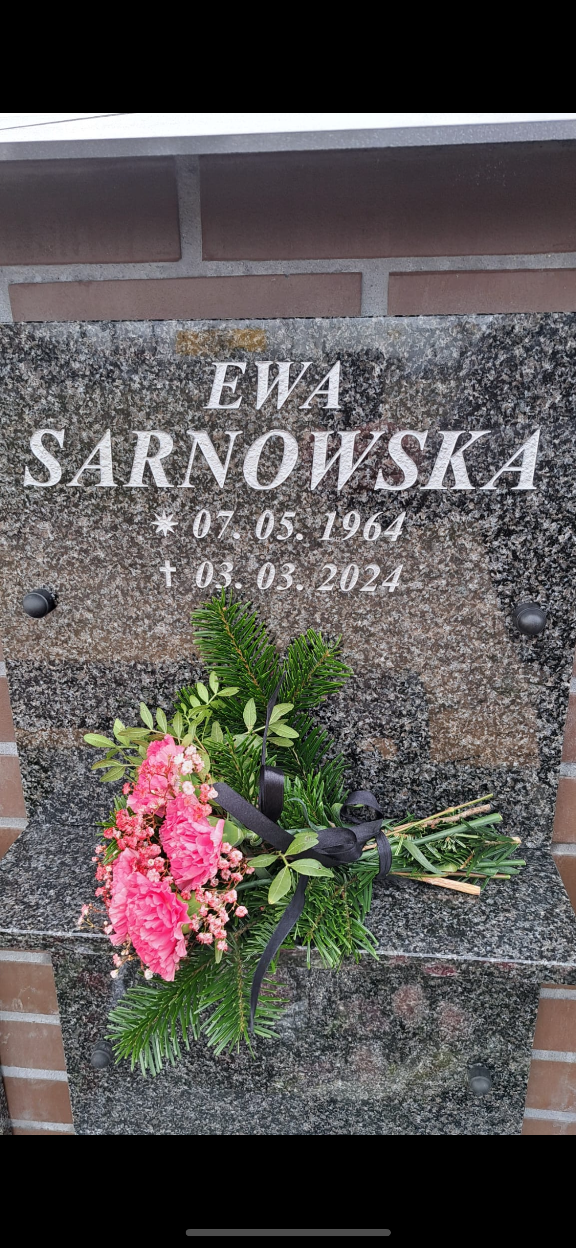 Grób EWA SARNOWSKA