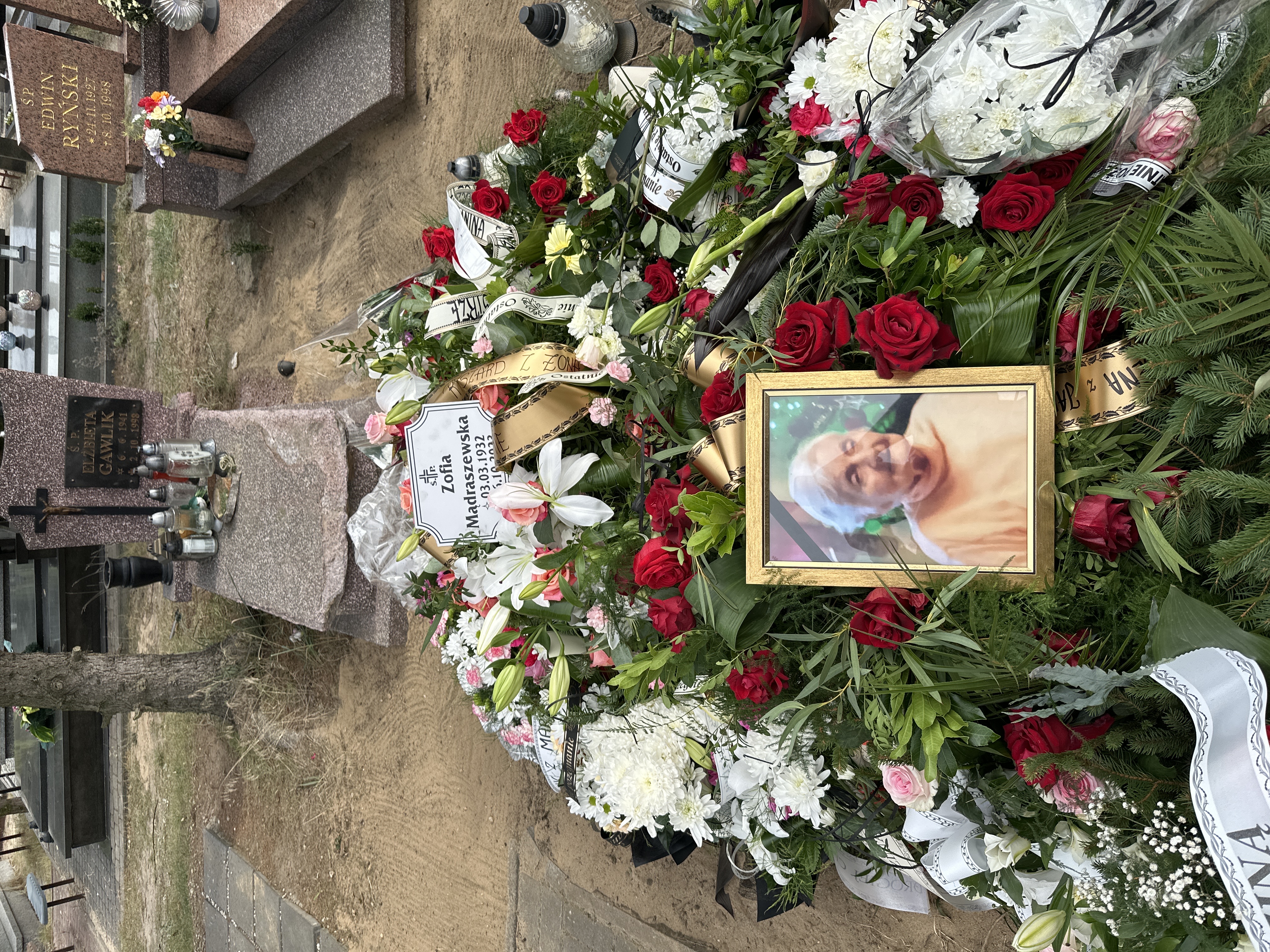 Grób ZOFIA MĄDRASZEWSKA