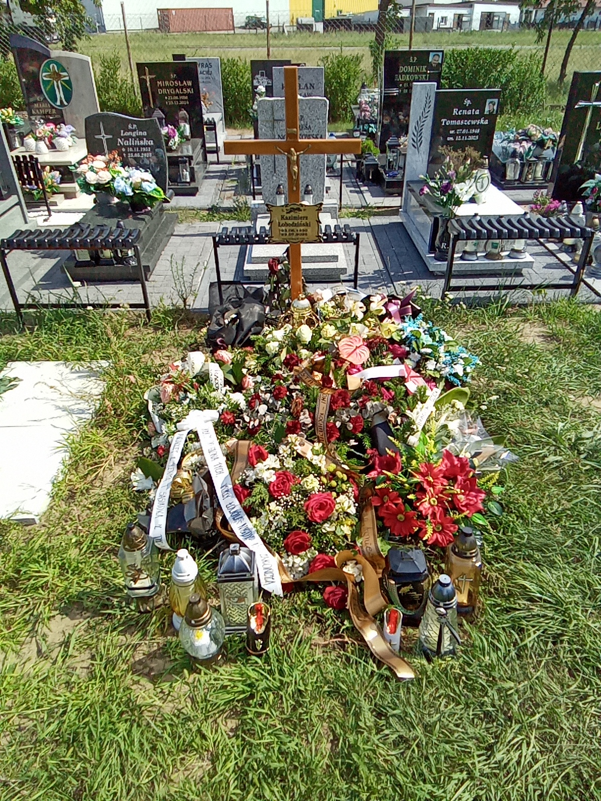 Grób KAZIMIERZ ŁOBODZIŃSKI