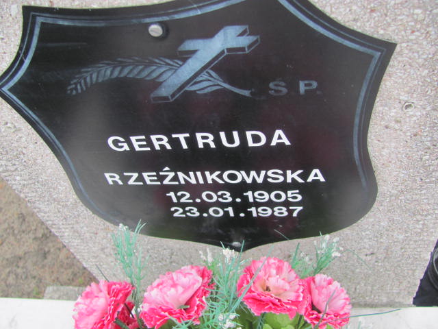 Gertruda RZEŹNIKOWSKA 1905 Toruń - Grobonet - Wyszukiwarka osób pochowanych