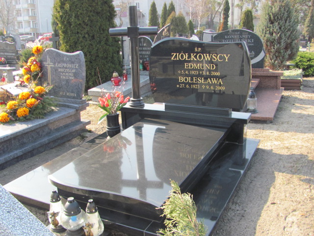 Grób BOLESŁAWA ZIÓŁKOWSKA