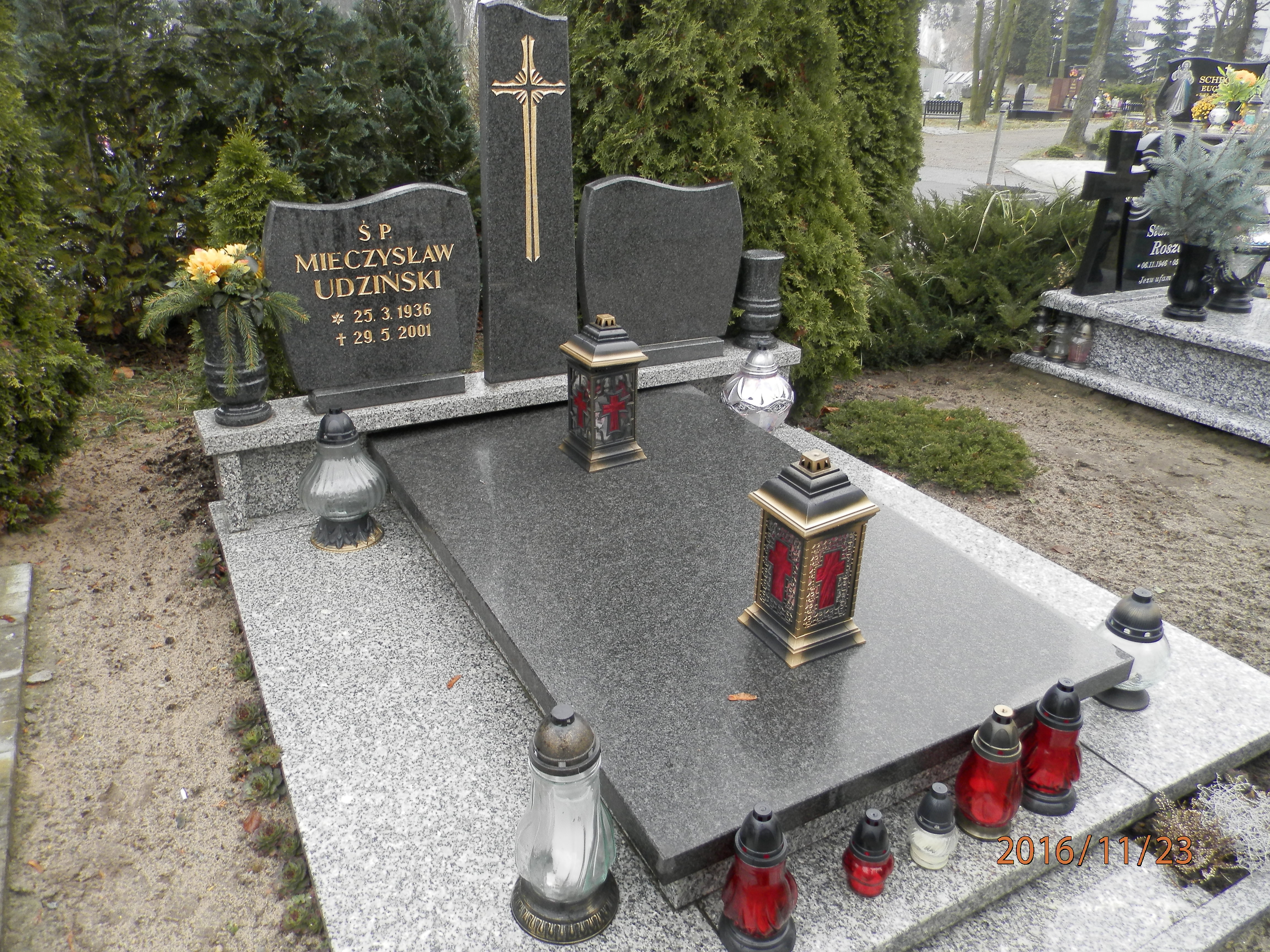 Grób HELENA UDZIŃSKA