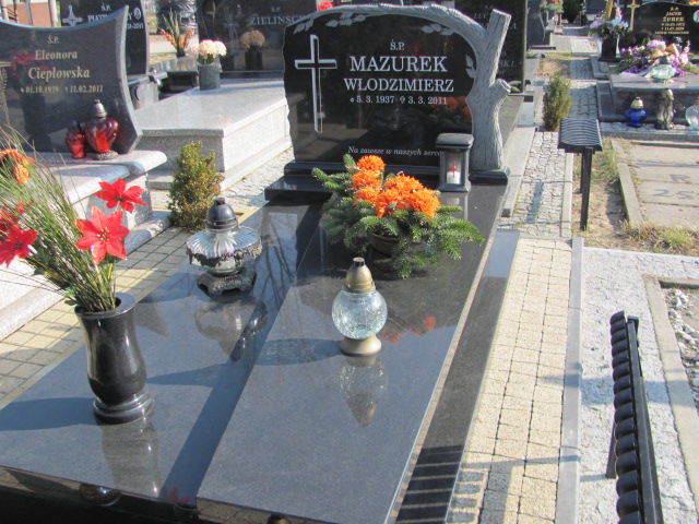 Grób WŁODZIMIERZ MAZUREK